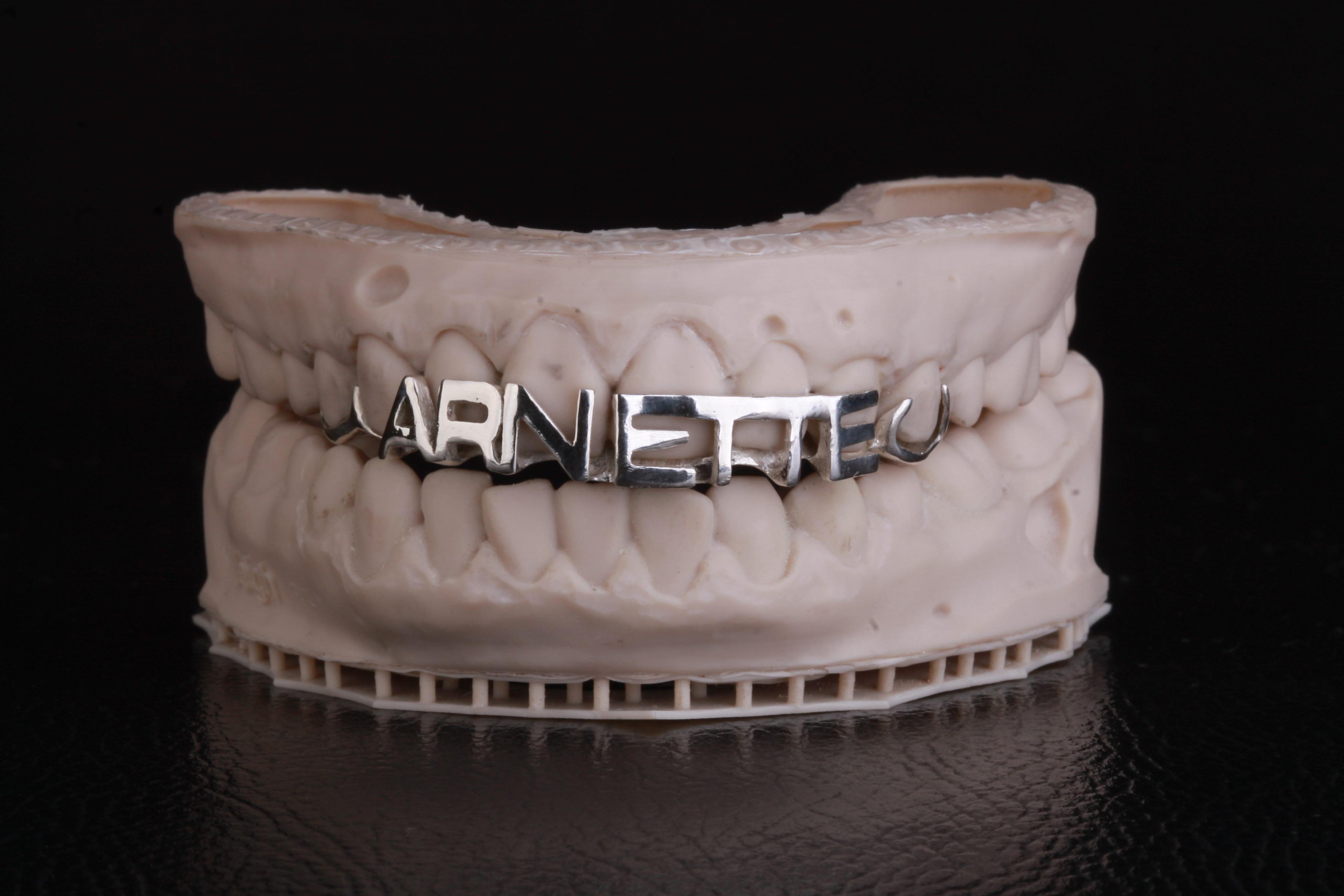 ARNETTE - Veigh